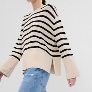 Gap 24/7 Split Hem crew neck sweater striped cream black size XS